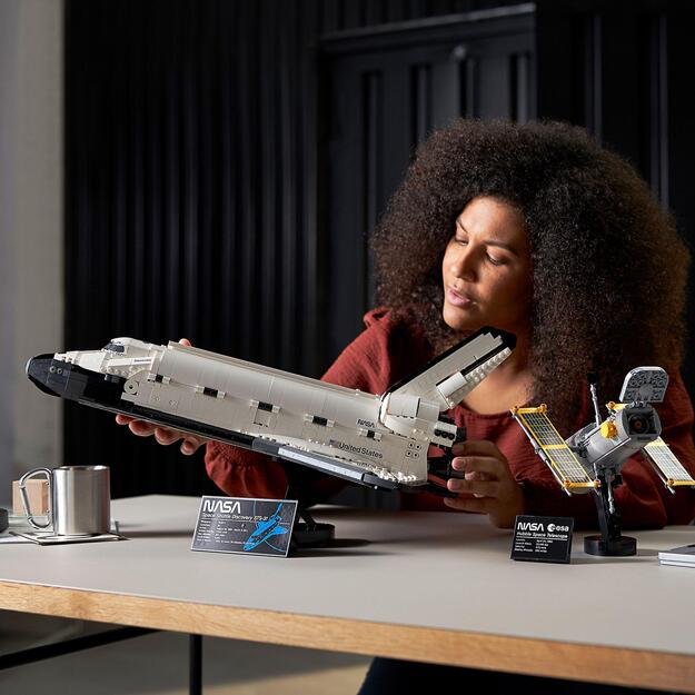 LEGO Creator - NASA Space Shuttle Discovery (10283.)