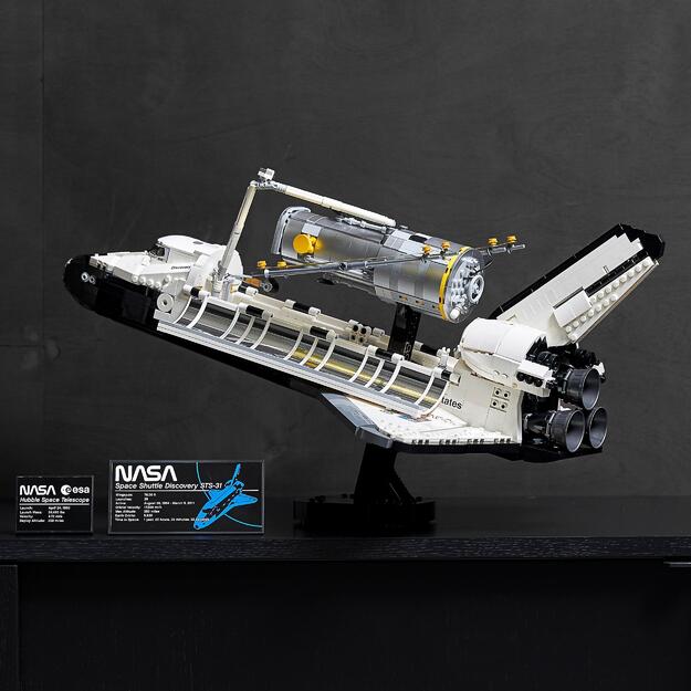 LEGO Creator - NASA Space Shuttle Discovery (10283.)