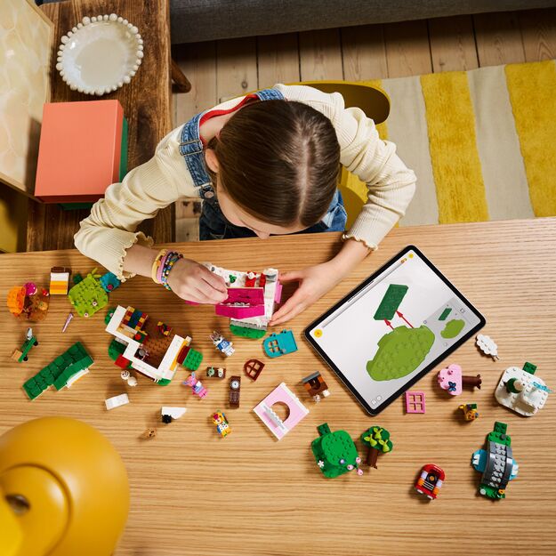 LEGO - Animal Crossing - Creative Houses: Seasons of Fun (77057)