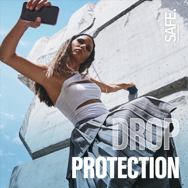 PanzerGlass - SAFE - Screen Protection Privacy - iPhone 16 Pro Max - Ultra Wide Fit