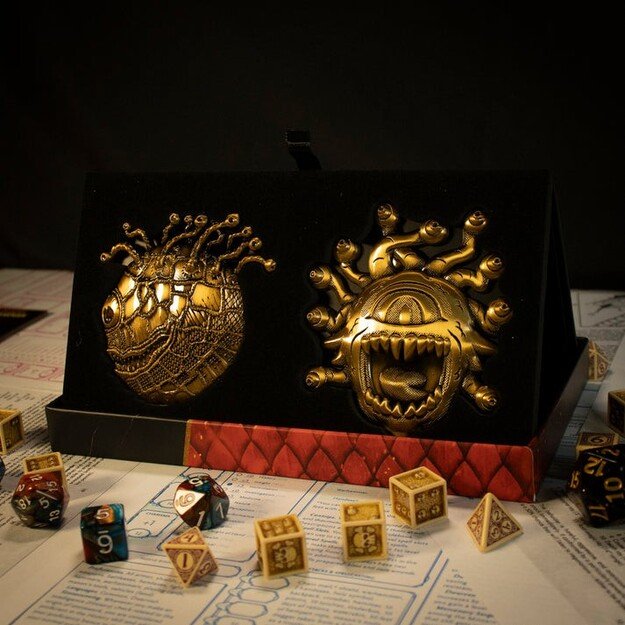 Dungeons & Dragons 50th Anniversary Beholder Twin Medallion Set