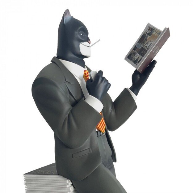 BLACKSAD PILE OF COMICS COLLECTIBLE FIGURINE