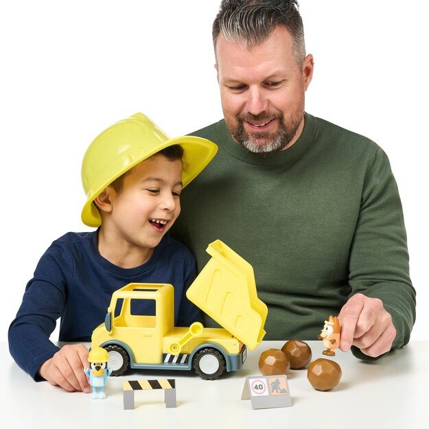 Bluey - Bluey's Dump Truck with Exclusive Hard-Hat Bluey and Muddy Bingo Figures - (90317)