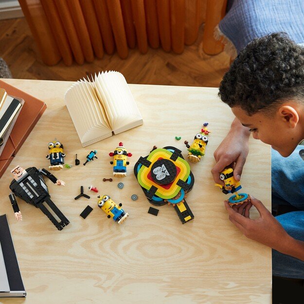 LEGO Minions - Brick-Built Gru and Minions (75582)