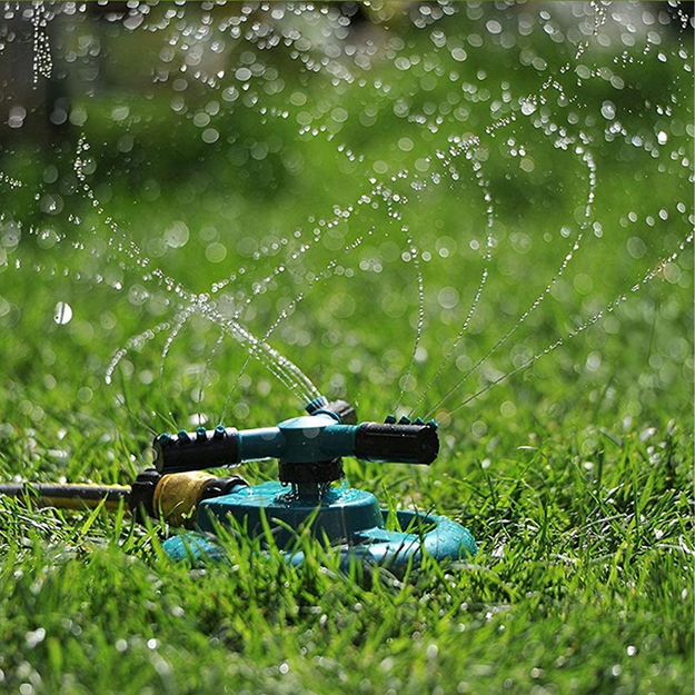 360° rotējošs dārza smidzinātājs ar trim svirām dārza zāliena apūdeņošanai