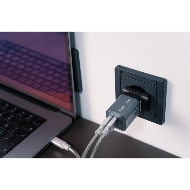 Verbatim - GNC-35 GaN Charger 2 Port 35W USB-A/USB-C