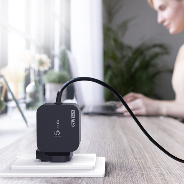 J5create - 67W GaN PD USB-C Mini Charger With 3 Types Of DC Connector - EU