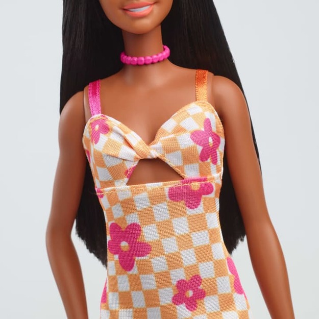 Barbie - Fashionistas Doll, Checkered Flower Midi Dress (Hyt91)