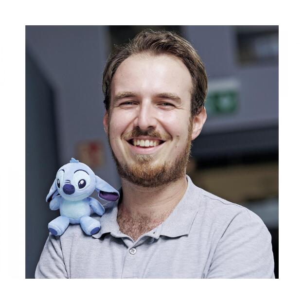 Disney - Plush Stitch Shoulder Squad (6315870464) 2