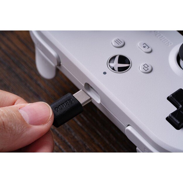 8BitDo Pro 2 Wired Xbox Gamepad White