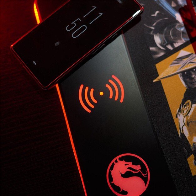 Numskull Mortal Kombat - Oversize Gaming Mat & Mobile Charger