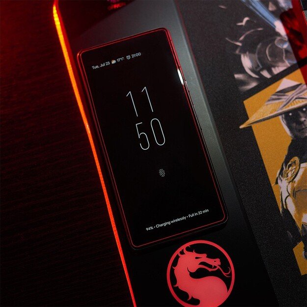 Numskull Mortal Kombat - Oversize Gaming Mat & Mobile Charger