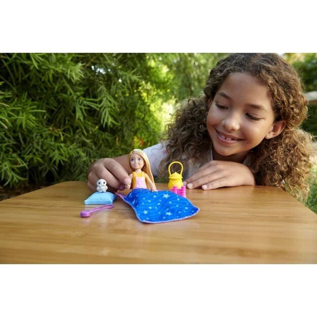 Barbie - Camping Chelsea (HDF77)