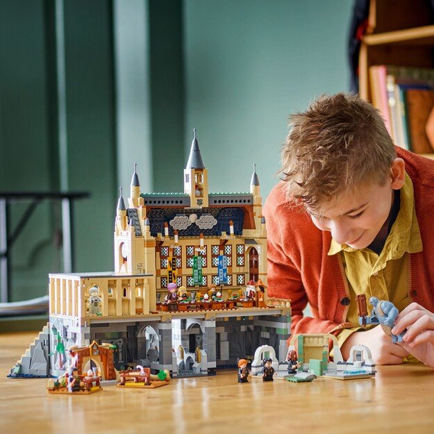 LEGO Harry Potter - Hogwarts™ Castle: The Great Hall (76435) 4