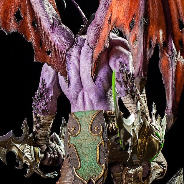 Blizzard World of Warcraft - Illidan Stormrage Statue Premium 1