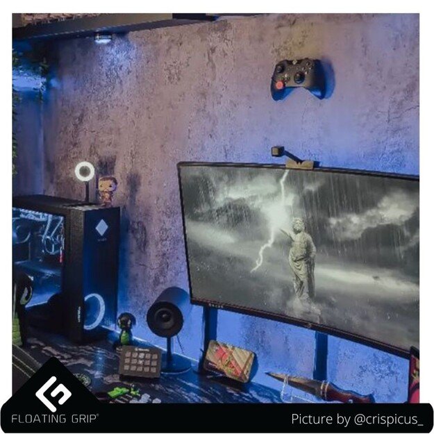 Floating Grip Xbox Controller Wall Mount 4