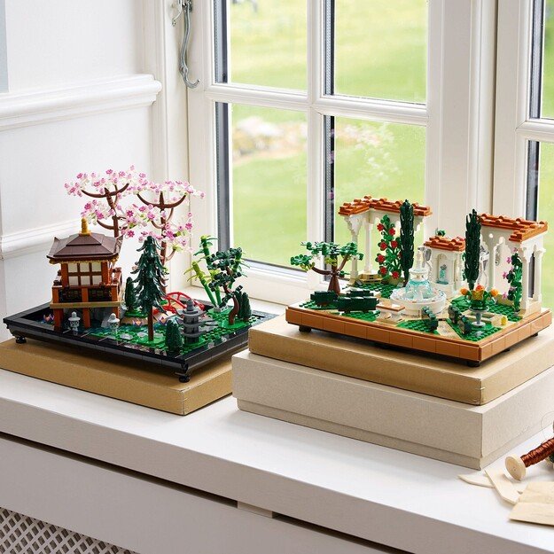 LEGO - Icons - Fountain Garden (10359) 4