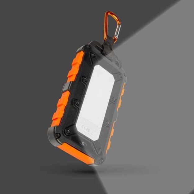 Xtorm - XR104 Solar Charge Powerbank 10.000 mAh 7