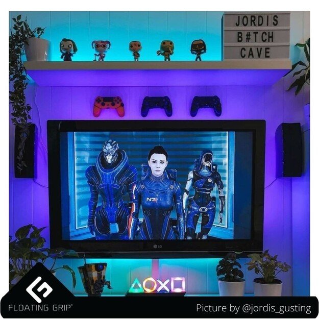 Floating Grips Playstation Controller Wall Mount 2