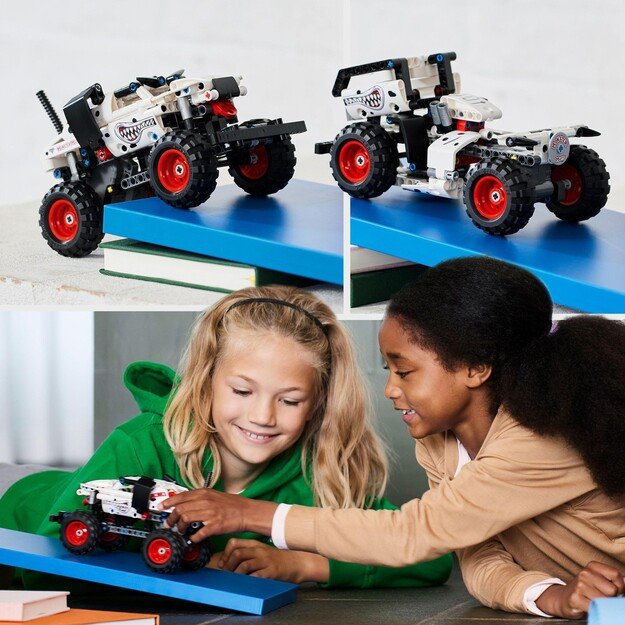 LEGO Technic - Monster Jam™ Monster Mutt™ Dalmatian (42150) 6