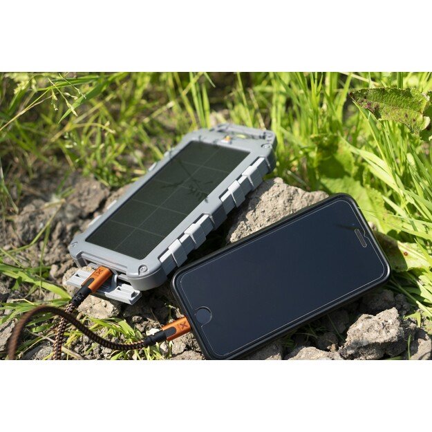 Xtorm - FS405 20W Fuel Series Solar Charge Power Bank 10.000 mAh 8