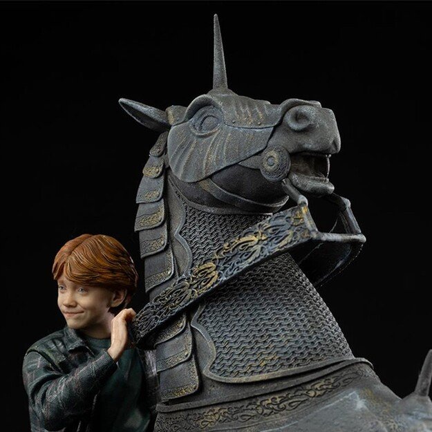 Harry Potter - Ron Weasley at the Wizard Chess Statue Delux Art Scale 1/10 3