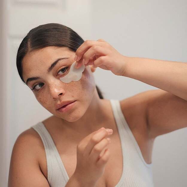 Florence by Mills - Floating Under The Eyes Depuffing Gel Pads 60-pack 1