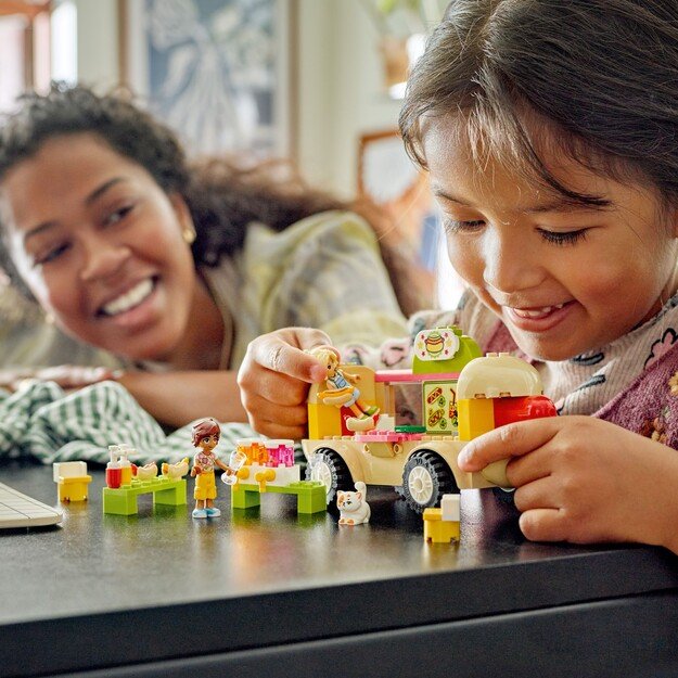 LEGO Friends - Hot Dog Food Truck (42633) 2