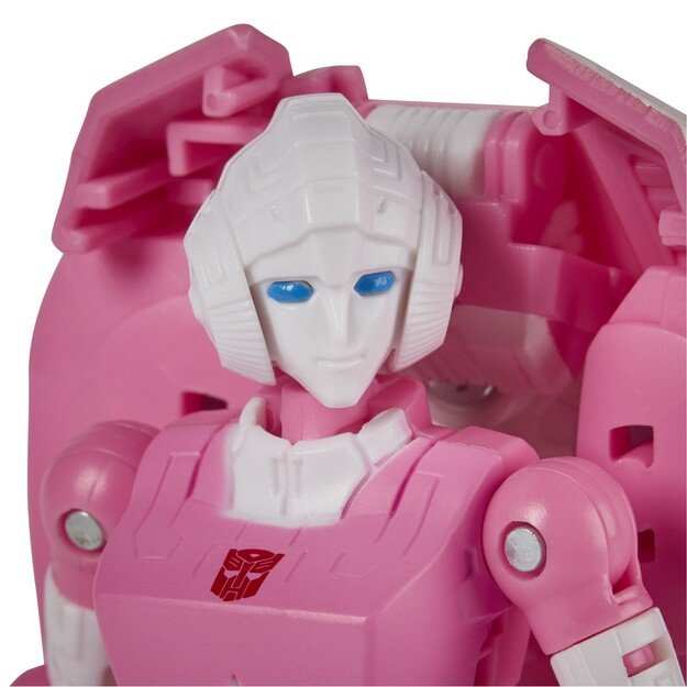 Transformers - Generations War For Cybertron - Kingdom Deluxe Arcee (F0676) 1