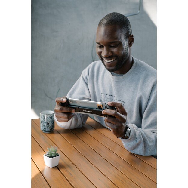 Backbone - One Mobile Gaming Controller for iPhone - Xbox Edition 14