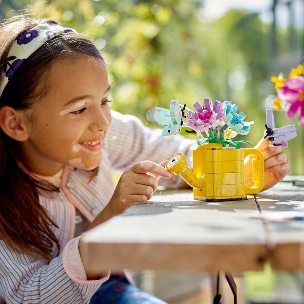 LEGO Creator - Flowers in Watering Can (31149) 3