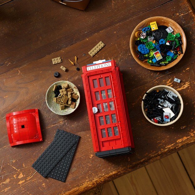 LEGO Ideas - Red London Telephone Box (21347.) 6