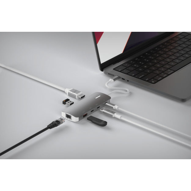 LINQ - 8in1 8K PRO 140W USB-C Multiport Hub 4