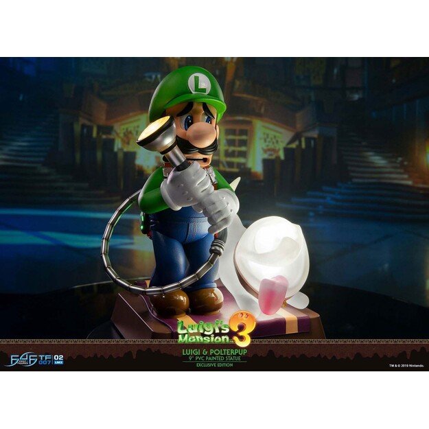 First4Figures - Luigi's Mansion: Luigi & Polterpup (Collectors) 25cm PVC 4
