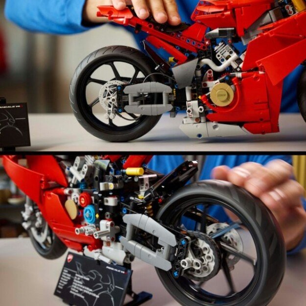 LEGO - Technic - Ducati Panigale V4 S Motorcycle (42202) 3