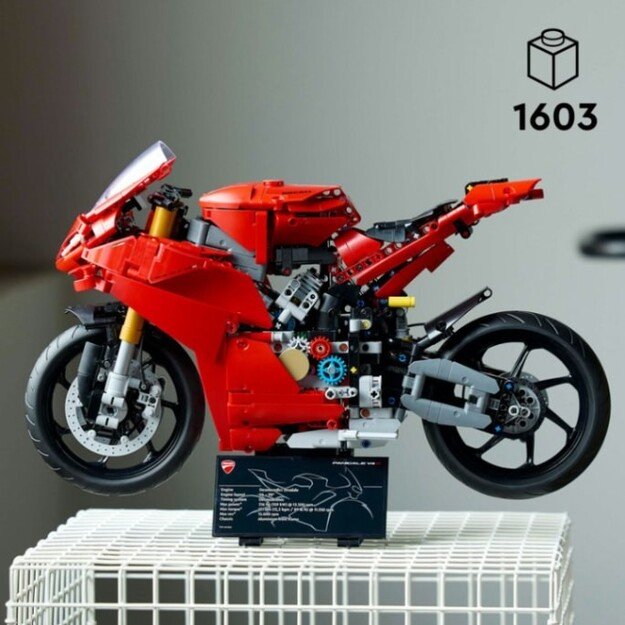 LEGO - Technic - Ducati Panigale V4 S Motorcycle (42202) 4