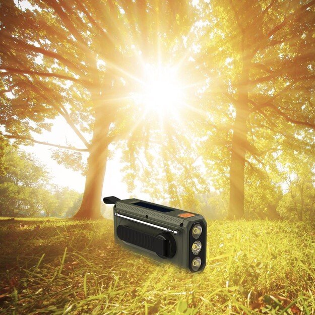 Manta - Portable Emergency crank FM Radio, Solar Power Bank, Flashlight 4