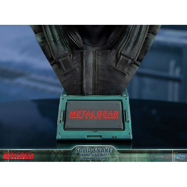 Metal Gear Solid (Solid Snake Grand-Scale Bust) RESIN Statue 3