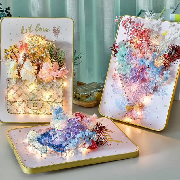 KŪRYBINIS RINKINYS VIRVELĖMS, SIUVINĖJIMUI, LED PAVEIKSLĖLIS RĖMELYJE, 21X30 CM 29 KŪRYBINIS RINKINYS VIRVELĖMS, SIUVINĖJIMUI, LED PAVEIKSLĖLIS RĖMELYJE, 21X30 CM 29