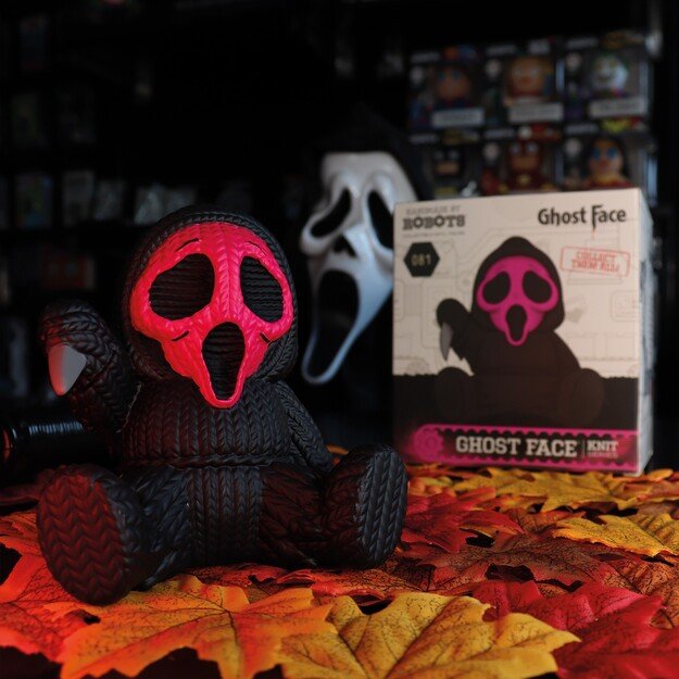 Ghostface - Fluorescent Pink Collectible Vinyl Figure 11