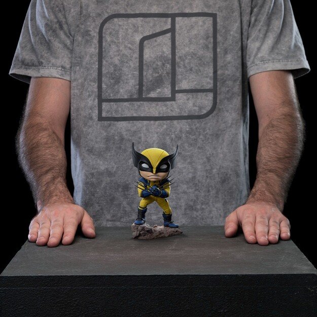 Iron Studios & Minico Deadpool & Wolverine - Wolverine Figure 3