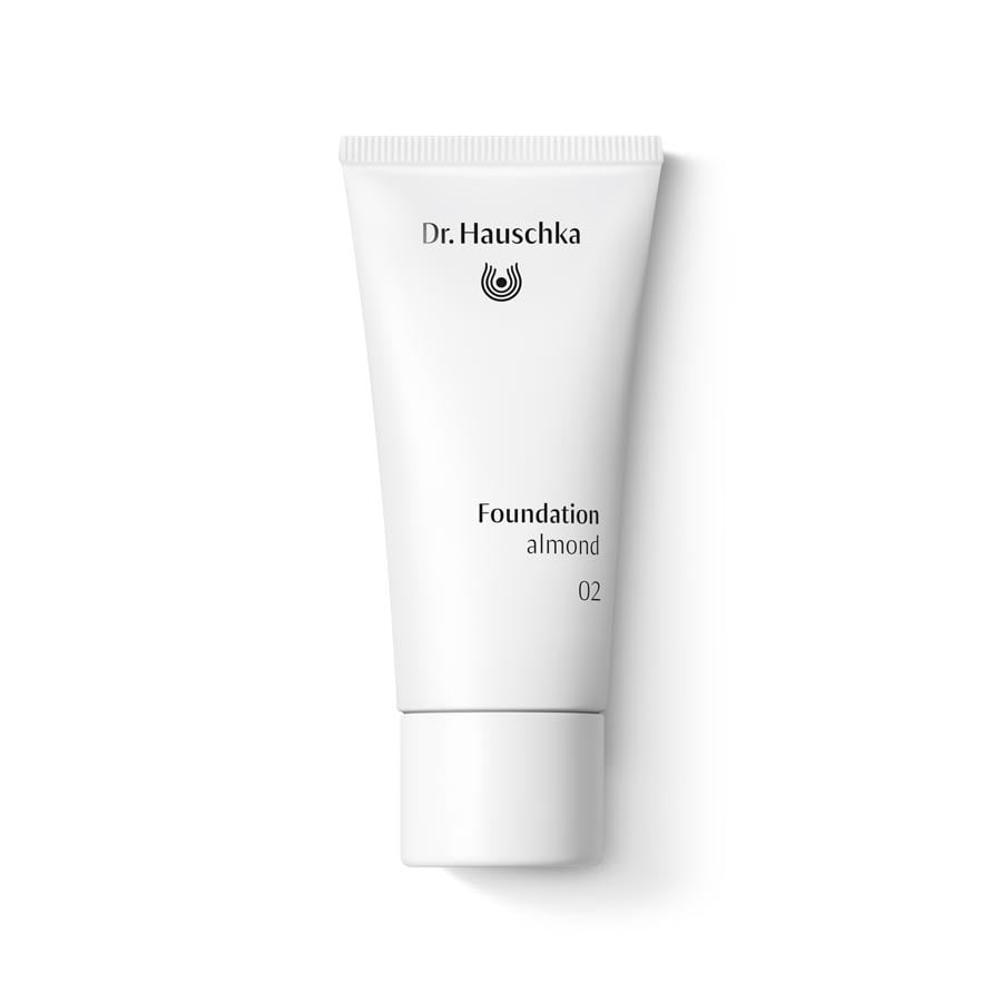 Dr. Hauschka - Foundation 02 Almond